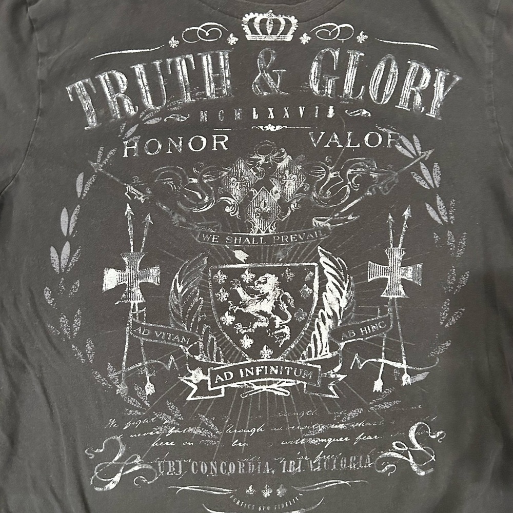 American Eagle Black Graphic T-Shirt - Picture 2 of 5